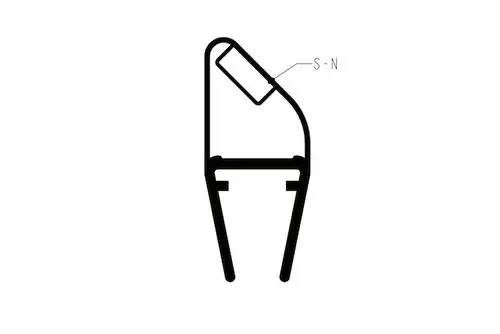 Türmagnetdichtung im spezifischen Design, die zur Abdichtung von Glasduschen dient. Diese Dichtung ist ein Ersatzteil von Roth und bietet eine präzise Anpassung für effektivere Schließmechanismen.